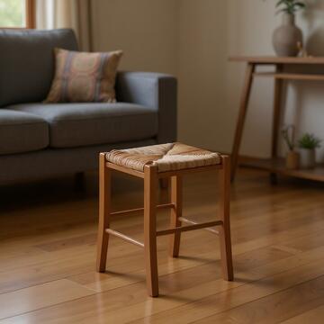 Sgabello Basso in Legno con Seduta in Paglia - Noce Chiaro