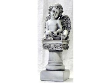Statua angelo su colonnetta in poliresina. - Marino fa Mercato